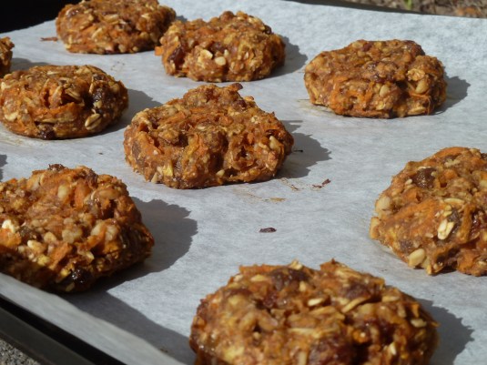 Vegan Carrot Walnut Cookies