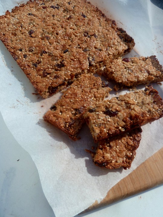 Soft Chewy Quinoa Oat Bars