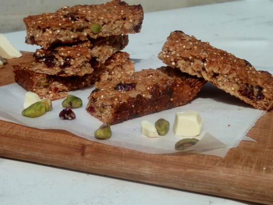 Soft Chewy Quinoa Oat Bars